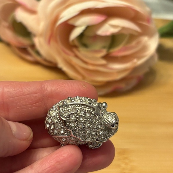 CLEARANCE: Rhinestone Elephant Brooch - Picture 5 of 6